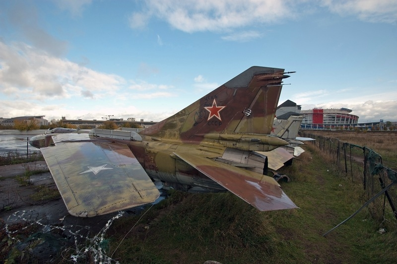 Illustration for article titled The World's Most Bizarre Aircraft Graveyards
